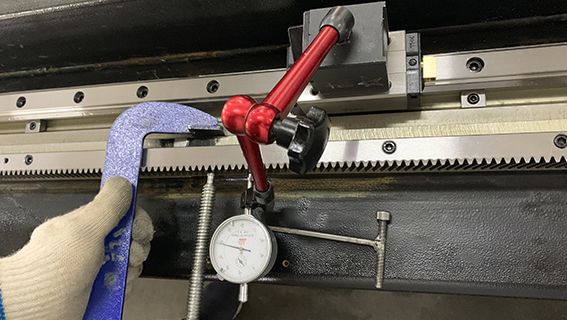 레일 가이드 정확도 측정